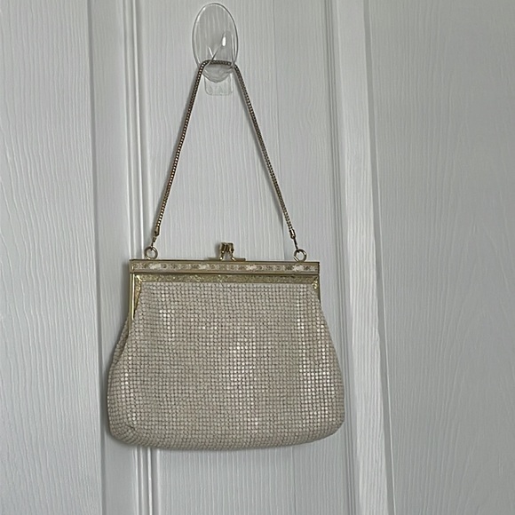 1960-1970’s Hand Made in Hong Kong Evening Bag, Cream - Picture 3 of 16